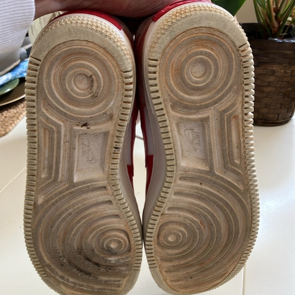 Nike Air Force One Cracked Leather Ladies 9 Sneakers Shoes Red White Leather - Picture 6 of 7